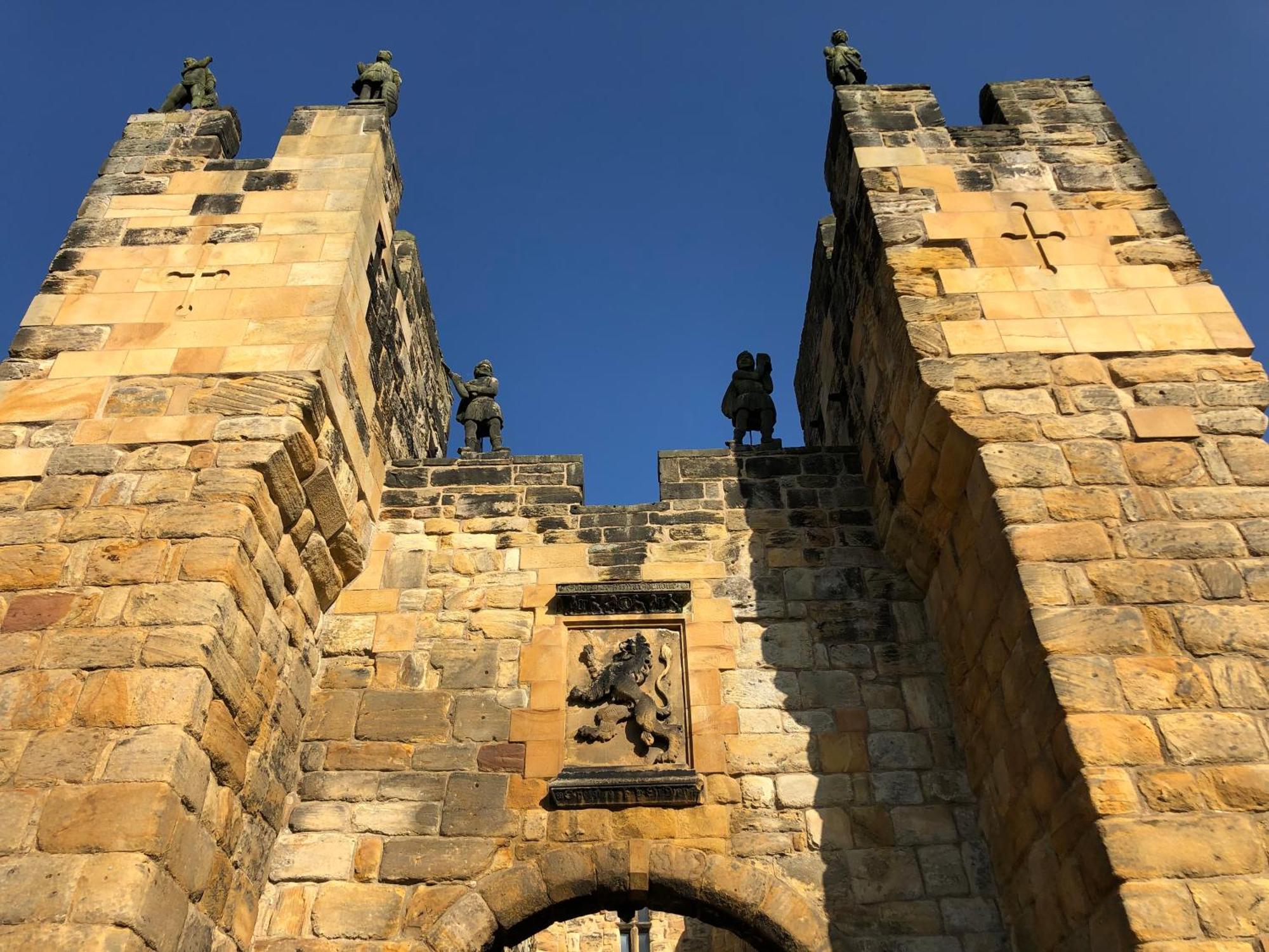 Lionsgate View - Luxury Opposite Castle