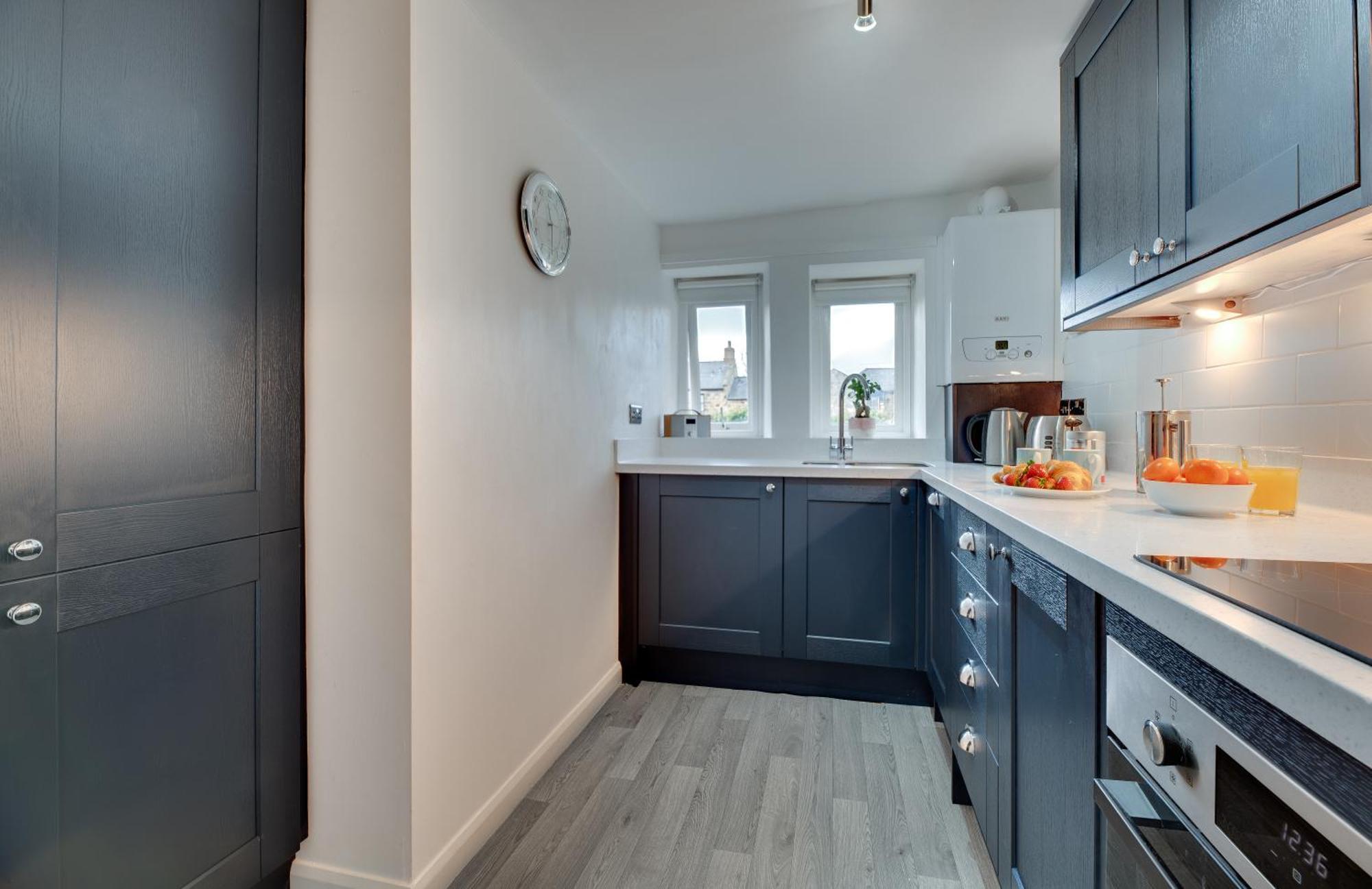 Lionsgate View - Luxury Opposite Castle